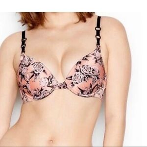 VICTORIA SECRET VERY SEXY SIZE 38D

new with tag